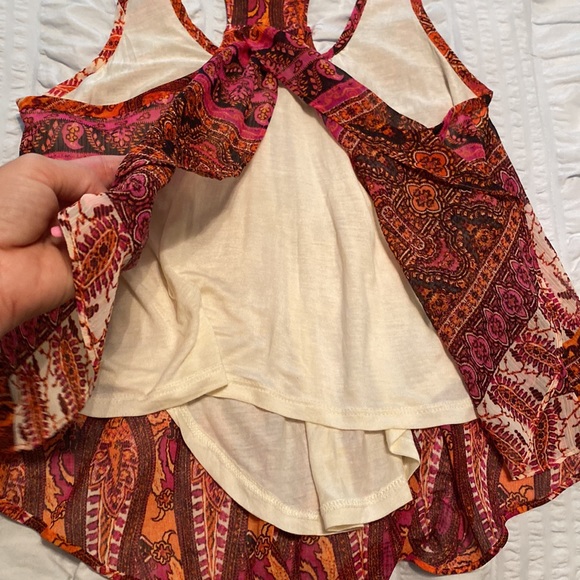 Ambiance Apparel Tank | Size M - Picture 4 of 4